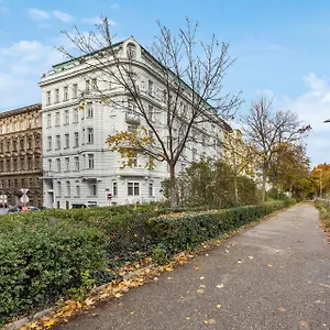 Limehome Rossauer Laende Avusturya